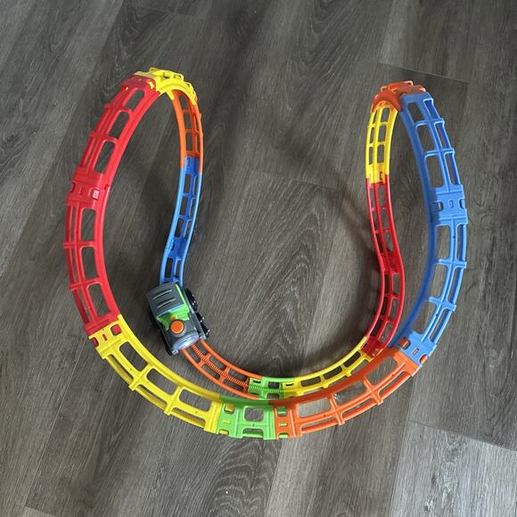 Little Tikes Tumble Train Learn & Play W/ Lights Sound - only goes backwards - Picture 3 of 7